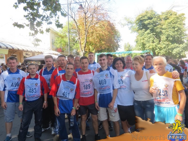 В честь Всероссийского дня бега в столице Республики Крым прошли два легкоатлетических пробега «Кросса нации» (ФОТО) - «Общество Крыма»