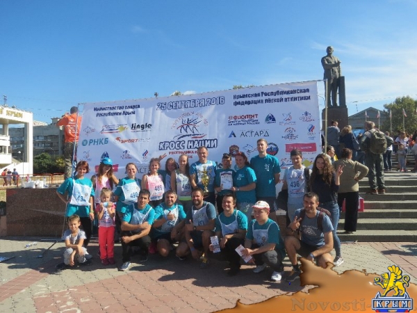 В честь Всероссийского дня бега в столице Республики Крым прошли два легкоатлетических пробега «Кросса нации» (ФОТО) - «Общество Крыма»