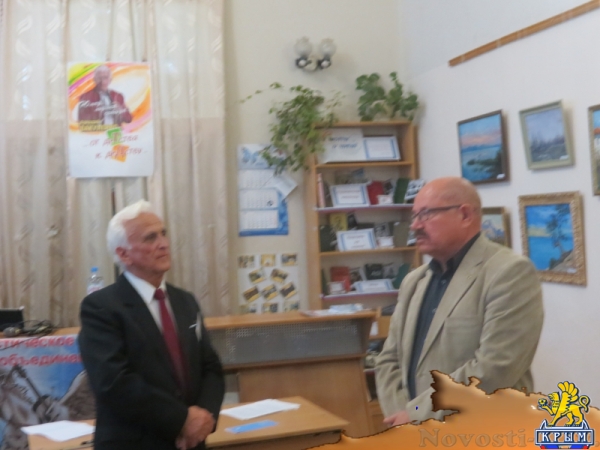 В центральной библиотеке Симферополя прошел юбилейный творческий вечер известного крымского юмориста и поэта Аркадия Вакуленко (ФОТО) - «Общество Крыма»