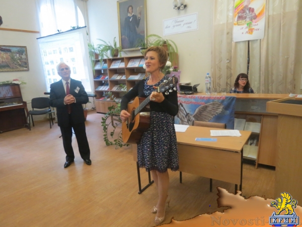 В центральной библиотеке Симферополя прошел юбилейный творческий вечер известного крымского юмориста и поэта Аркадия Вакуленко (ФОТО) - «Общество Крыма»