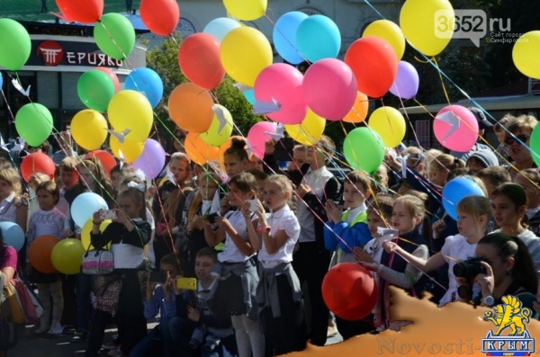 Ялта впервые присоединилась к акции "Журавлик мира или день без выстрела" (ФОТО) - «Симферополь»