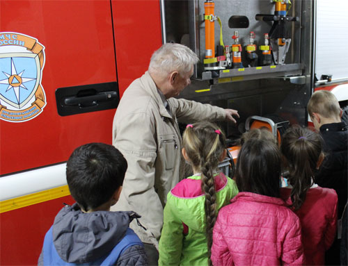 Ученики одной из школ г. Симферополя провели урок по пожарной безопасности в музее пожарной охраны Крыма - «МЧС»