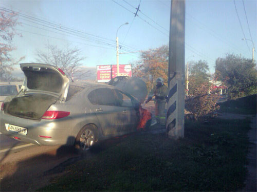 Огнеборцы ГКУ РК «Пожарная охрана Республики Крым» с.Доброе ликвидировали загорание легкового автомобиля на трассе «Симферополь-Ялта» - «МЧС» Огнеборцы ГКУ РК «Пожарная охрана Республики Крым» с.Доброе ликвидировали загорание легкового автомобиля на трассе «Симферополь-Ялта» - «МЧС»