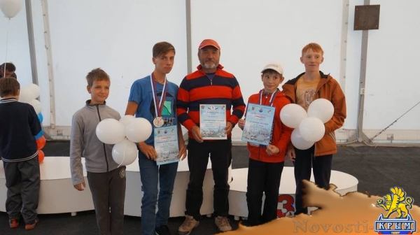 Крымчане получили серебро на первенстве России по парусному спорту среди юниоров (ФОТО) - «Политика Крыма»