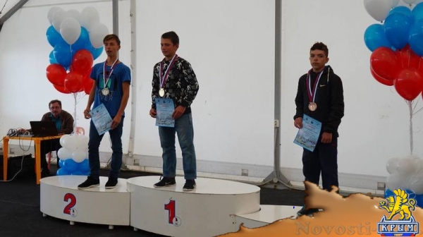 Крымчане получили серебро на первенстве России по парусному спорту среди юниоров (ФОТО) - «Политика Крыма»