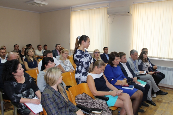 Просим сообщать о коррупционных фактах в учетно-регистрационной сфере по телефону «горячей линии» Госкомрегистра — Александр Спиридонов - «Госкомрегистр»