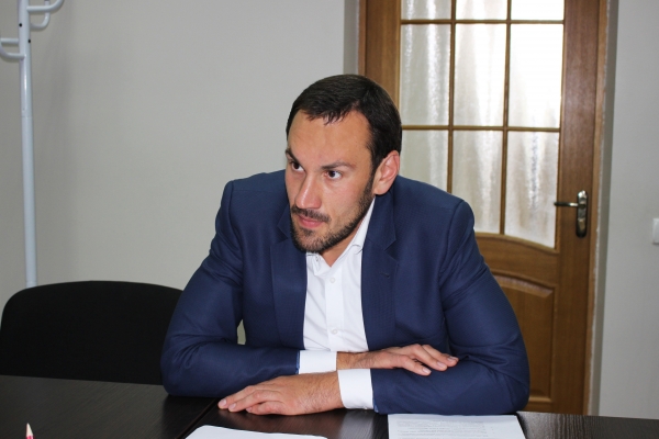 В Республике Крым в электронный вид переведены сведения о первых 52 000 объектов капитального строительства - Александр Спиридонов - «Госкомрегистр»