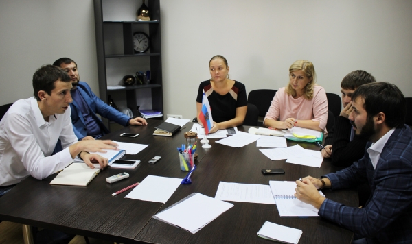 В Республике Крым в электронный вид переведены сведения о первых 52 000 объектов капитального строительства - Александр Спиридонов - «Госкомрегистр»