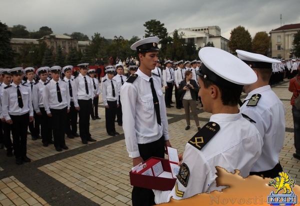 Первокурсникам КГМТУ вручили курсантские билеты - «Керчь» Первокурсникам КГМТУ вручили курсантские билеты - «Керчь»