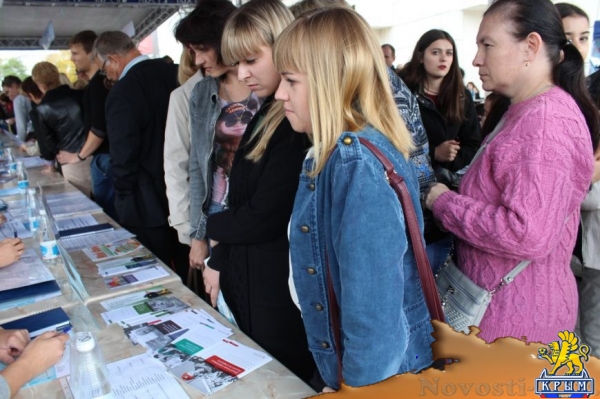 В центре Симферополя безработным предложили более 10 тысяч вакансий (ФОТО) - «Симферополь»