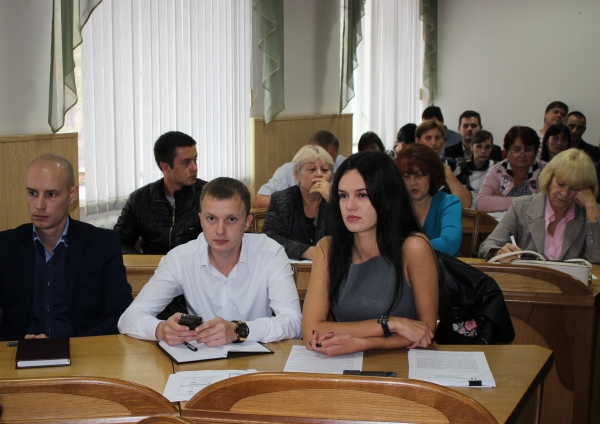 Специалисты Госкомрегиcтра обучили новым практическим навыкам в имущественно-земельной сфере представителей более 100 муниципалитетов - «Госкомрегистр»