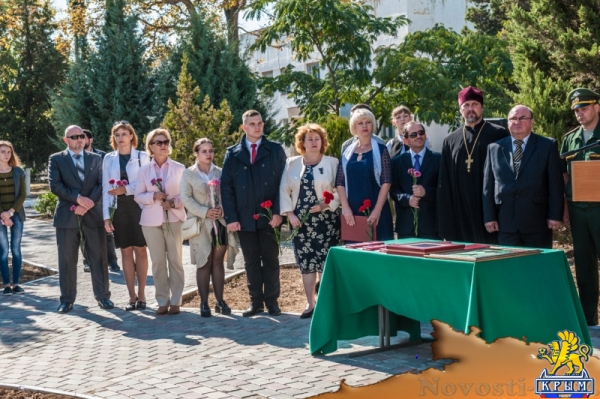 В Севастополе открыли памятник адмиралу Горшкову (ФОТОРЕПОРТАЖ) - «Общество Крыма» В Севастополе открыли памятник адмиралу Горшкову (ФОТОРЕПОРТАЖ) - «Общество Крыма»