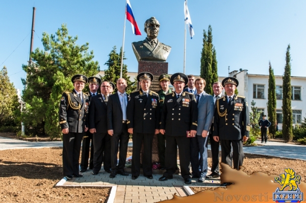 В Севастополе открыли памятник адмиралу Горшкову (ФОТОРЕПОРТАЖ) - «Общество Крыма» В Севастополе открыли памятник адмиралу Горшкову (ФОТОРЕПОРТАЖ) - «Общество Крыма»