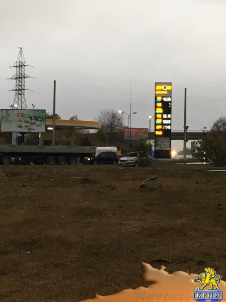 На окраине Симферополя МАЗ не разминулся с ВАЗом: пострадал водитель легковушки (ФОТО) - «Симферополь»