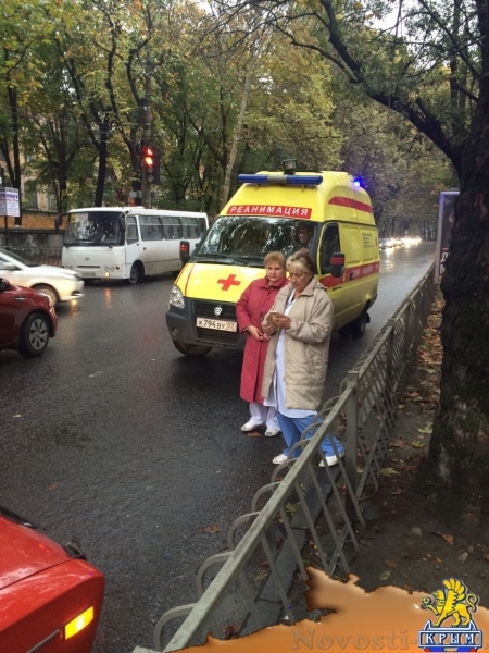 В Симферополе возле больницы им. Семашко сбили торопящегося пешехода (ФОТО) - «Симферополь» В Симферополе возле больницы им. Семашко сбили торопящегося пешехода (ФОТО) - «Симферополь»