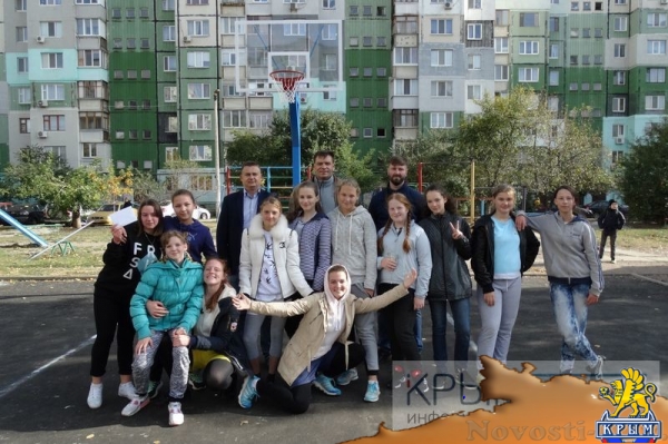 Новая площадка для уличного баскетбола открыта на окраине Симферополя (ФОТО) - «70 лет Победы»