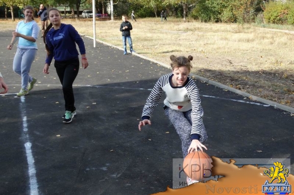 Новая площадка для уличного баскетбола открыта на окраине Симферополя (ФОТО) - «70 лет Победы»