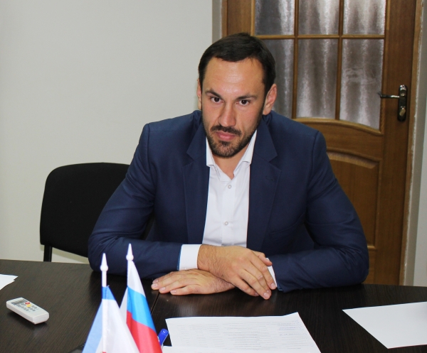 25 специалистов Госкомрегистра отправляются на обучение в Москву, чтобы получить почётное звание «государственного регистратора» РФ - «Госкомрегистр»