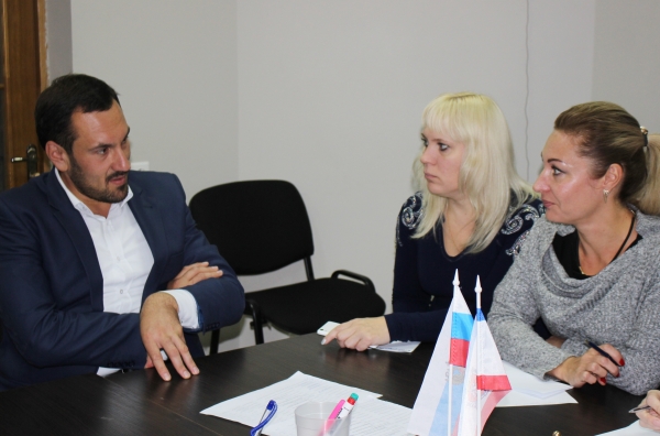 25 специалистов Госкомрегистра отправляются на обучение в Москву, чтобы получить почётное звание «государственного регистратора» РФ - «Госкомрегистр»