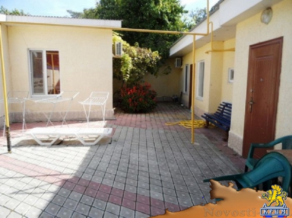 Отдых в Евпатории. 200 метров от моря 2-комнатный коттедж посуточно, для недорогого, но комфортного отдыха, Евпатория. Отдых в Крыму 2016 - жильё в Крыму без посредников - «Отдых в Евпатории»