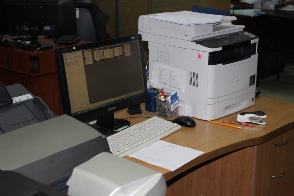 Считывание информации с документов за секунду: крымчан теперь обслуживают в подразделениях Госкомрегистра с помощью уникальной техники - «Госкомрегистр»