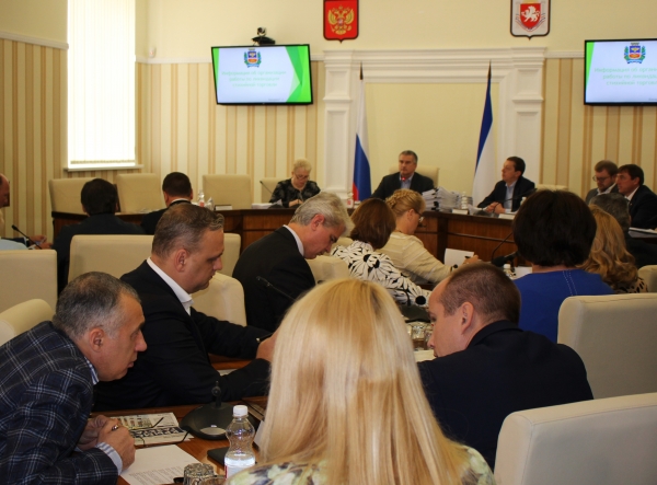 Александр Спиридонов обратился к крымским властям с просьбой окончательно решить вопрос с выделением собственного помещения для Госкомрегистра - «Госкомрегистр»