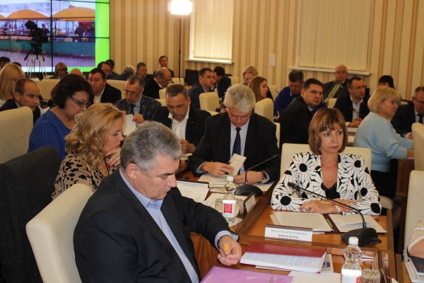 Александр Спиридонов обратился к крымским властям с просьбой окончательно решить вопрос с выделением собственного помещения для Госкомрегистра - «Госкомрегистр»