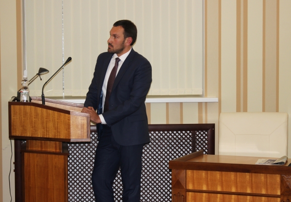 Такое явление, как очереди при оформлении недвижимости, в ближайшем будущем должно сойти на нет — Александр Спиридонов - «Госкомрегистр»