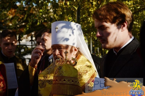 Поклонская в Симферополе приняла участие в освящении прокурорской часовни и получила икону Николая II с сыном (ФОТО, ВИДЕО) - «Политика Крыма» Поклонская в Симферополе приняла участие в освящении прокурорской часовни и получила икону Николая II с сыном (ФОТО, ВИДЕО) - «Политика Крыма»