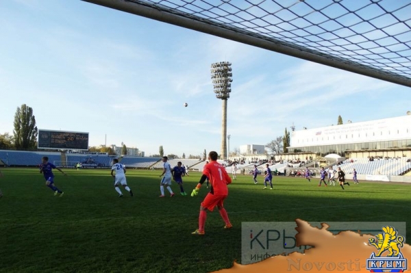 Лидирующие в чемпионате Премьер-лиги КФС «Крымтеплица» и «ТСК-Таврия» выиграли субботние матчи 10-го тура (ФОТО) - «Политика Крыма»