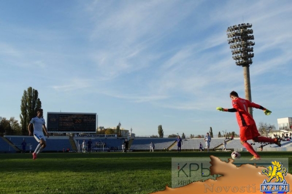 Лидирующие в чемпионате Премьер-лиги КФС «Крымтеплица» и «ТСК-Таврия» выиграли субботние матчи 10-го тура (ФОТО) - «Политика Крыма»