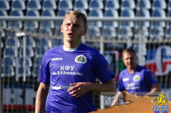 Лидирующие в чемпионате Премьер-лиги КФС «Крымтеплица» и «ТСК-Таврия» выиграли субботние матчи 10-го тура (ФОТО) - «Политика Крыма»
