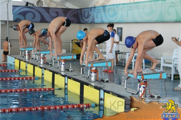 Свыше 350 участников выступили в юношеском турнире по плаванию «Кубок Черного моря» в Евпатории (ФОТО) - «Политика Крыма» Свыше 350 участников выступили в юношеском турнире по плаванию «Кубок Черного моря» в Евпатории (ФОТО) - «Политика Крыма»