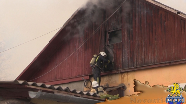 В Симферополе едва не сгорел жилой дом: На месте происшествия работали 29 пожарных (ФОТО, ВИДЕО) - «Симферополь»