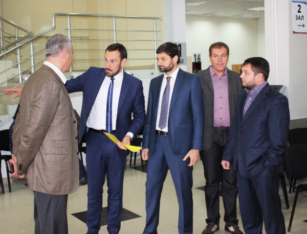 Председатель Госкомрегистра провел рабочую встречу с новоизбранным депутатом Госдумы РФ по проблемным вопросам сферы учёта и регистрации - «Госкомрегистр»