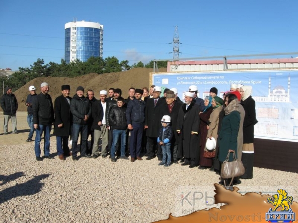 Церемония закладки фундамента Соборной мечети состоялась в Симферополе (ФОТО) - «70 лет Победы»