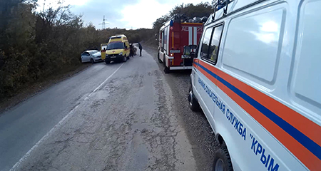 Спасатели Судакского отряда «КРЫМ-СПАС» деблокировали пострадавшего в результате ДТП на трассе «Алушта-Судак-Феодосия» - «МЧС»