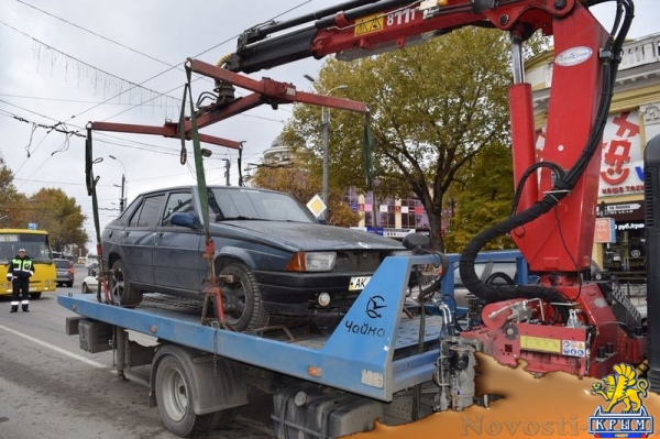 Эвакуаторы вышли на улицы Симферополя – штраф за стоянку в неположенном месте составляет 1,5 тыс руб (ФОТО) - «Общество Крыма»