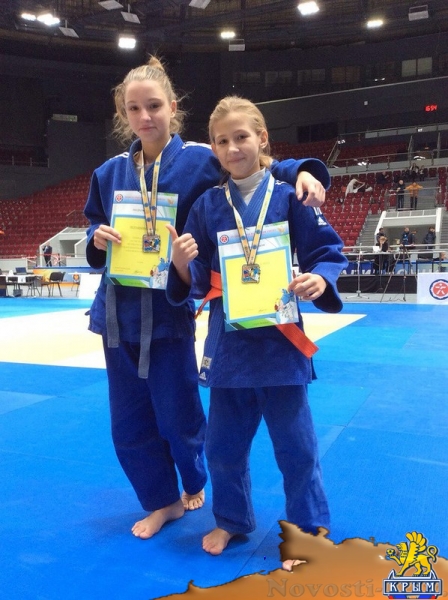 Воспитанницы клуба «СЛАВА» везут медали с фестиваля детского дзюдо - «Керчь»