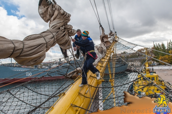 «Херсонес» поднимает паруса» (ФОТОРЕПОРТАЖ) - «Общество Крыма»