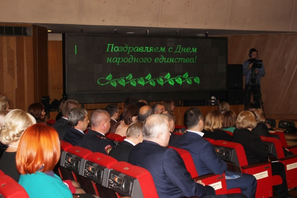 Эффективное взаимодействие всех органов власти Крыма способствует развитию учетно-регистрационной сферы и процветанию республики — Александр Спиридонов - «Госкомрегистр»