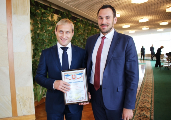 Эффективное взаимодействие всех органов власти Крыма способствует развитию учетно-регистрационной сферы и процветанию республики — Александр Спиридонов - «Госкомрегистр»