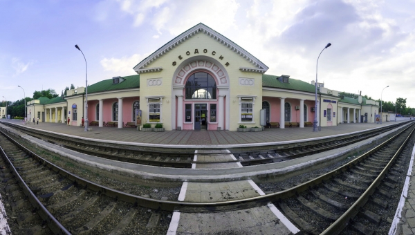 Госкомрегистр оформляет право собственности на 1100 объектов недвижимости «Крымской железной дороги» - «Госкомрегистр»