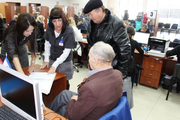 В Госкомрегистре в льготном порядке принимают 12 категорий граждан - «Госкомрегистр»