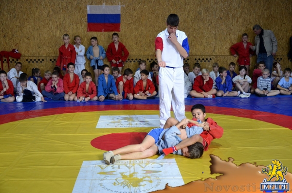 В Керчи проходит открытое первенство по самбо - «Керчь»