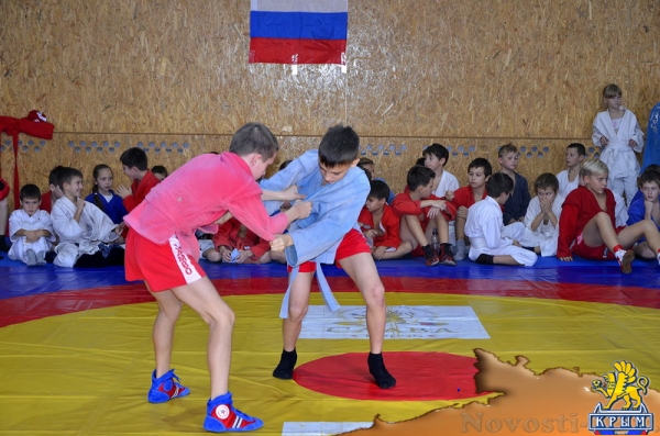 В Керчи проходит открытое первенство по самбо - «Керчь»