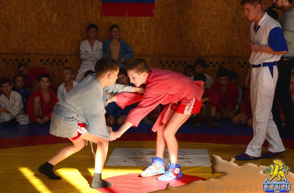 В Керчи проходит открытое первенство по самбо - «Керчь»
