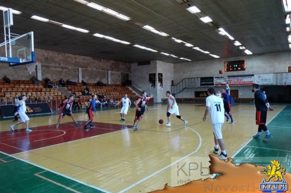 Ялтинская «Волна» стала лидером мужского баскетбольного чемпионата Крыма (ФОТО) - «Туризм Крыма»