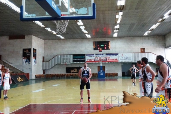 Ялтинская «Волна» стала лидером мужского баскетбольного чемпионата Крыма (ФОТО) - «Туризм Крыма»