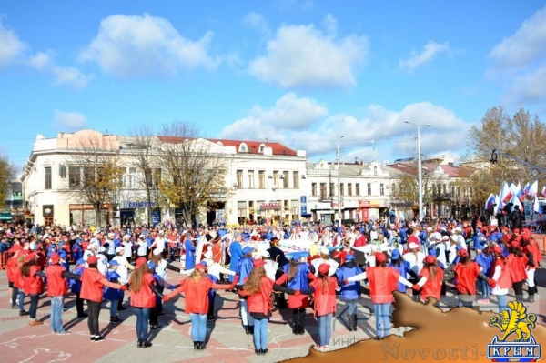 Мероприятия по случаю Дня народного единства в Симферополе - «70 лет Победы»